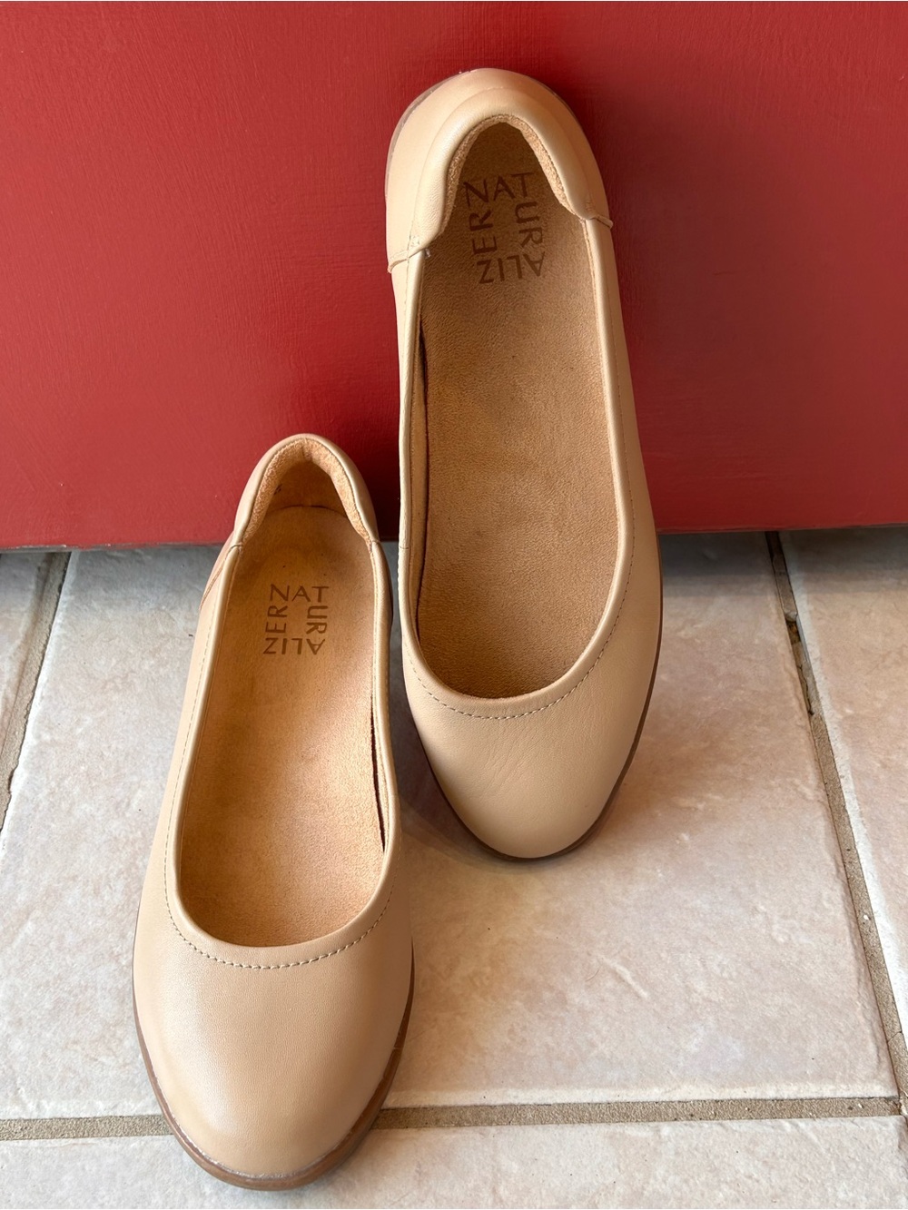 NWOT NATURALIZER “Flexy”s8 nude/Tan Leather Ballet Flats-Slip-On Comfort-MSRP$70